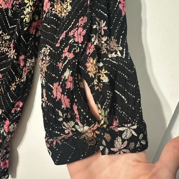 Maurices Small 3/4 Sleeve Black Floral Top - Picture 5 of 5